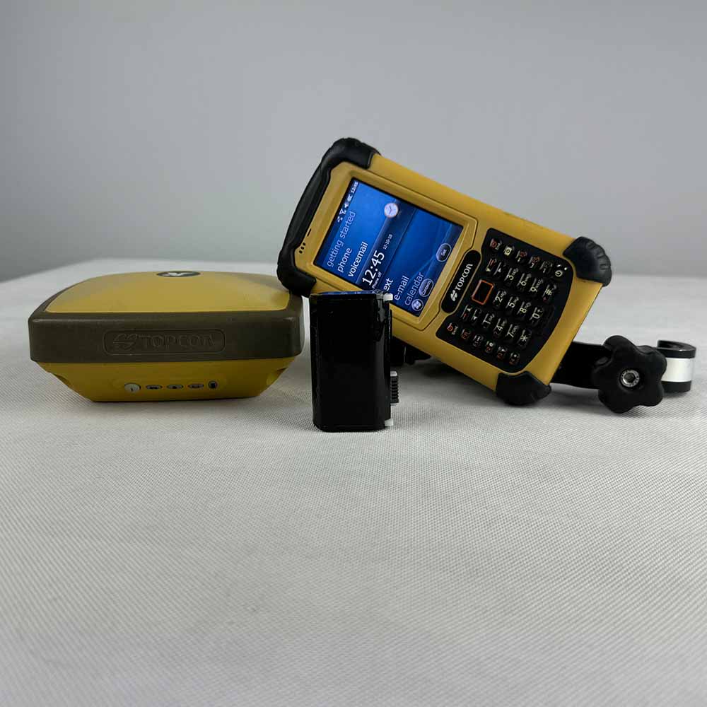 Odbiornik GNSS Topcon HiPer SR + Kontroler FC-336 – Rok produkcji: 2015