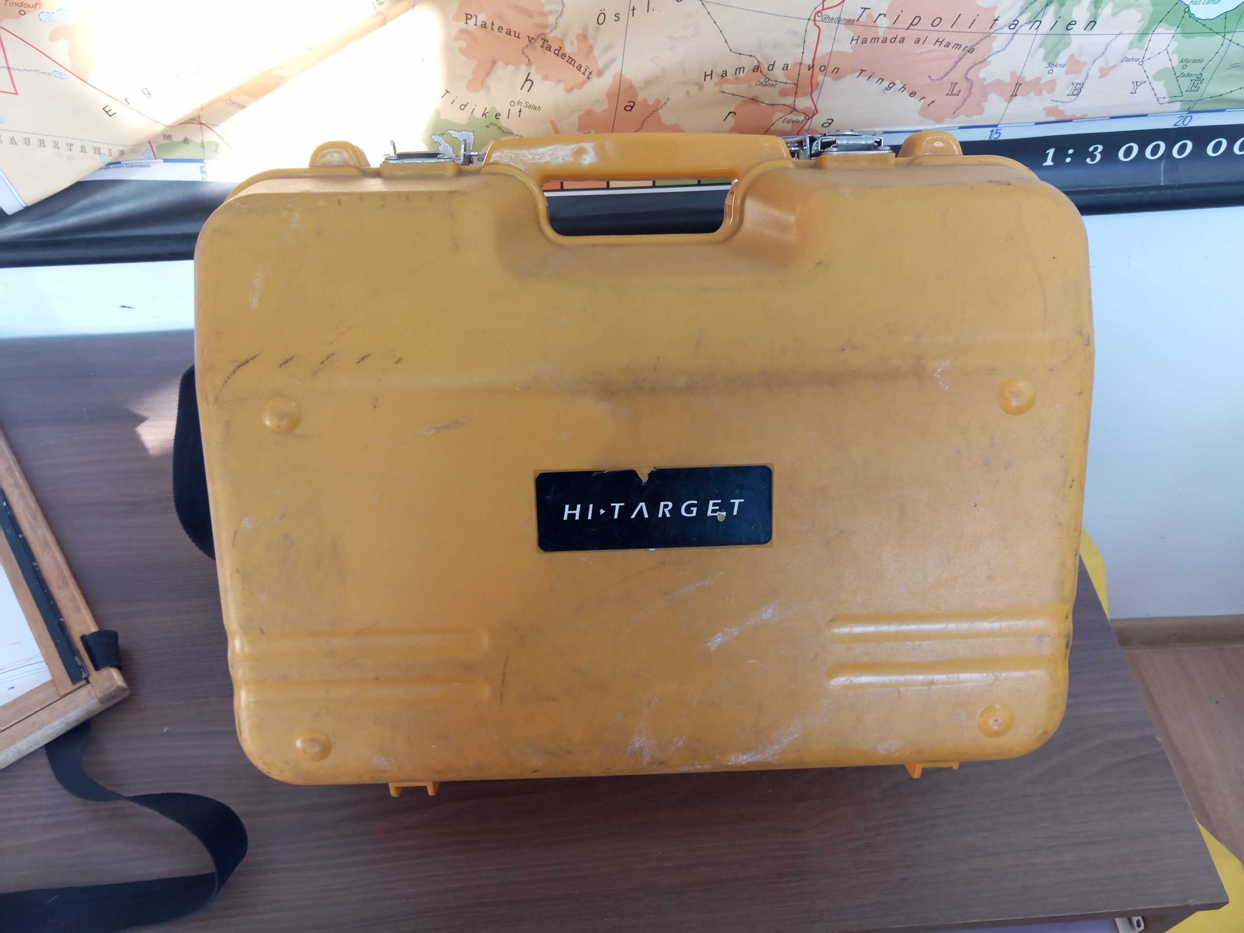 Tachimetr bezlustrowy Hi-Target ZTS 320 R