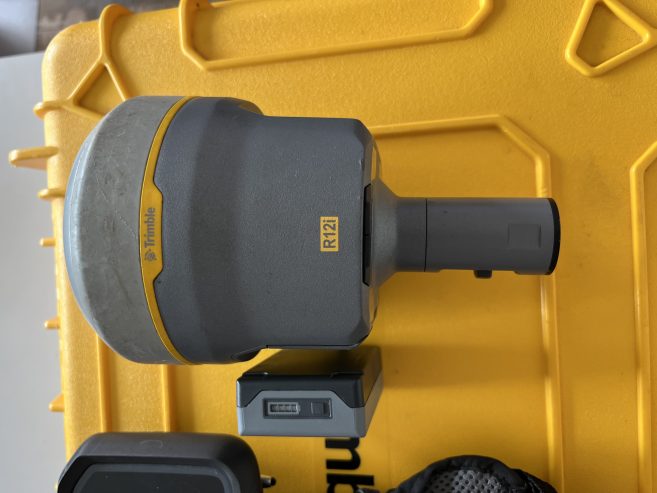 Gps trimble r12i TSC05
