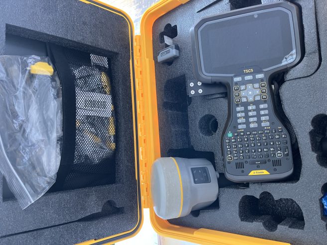 Gps trimble r12i TSC05