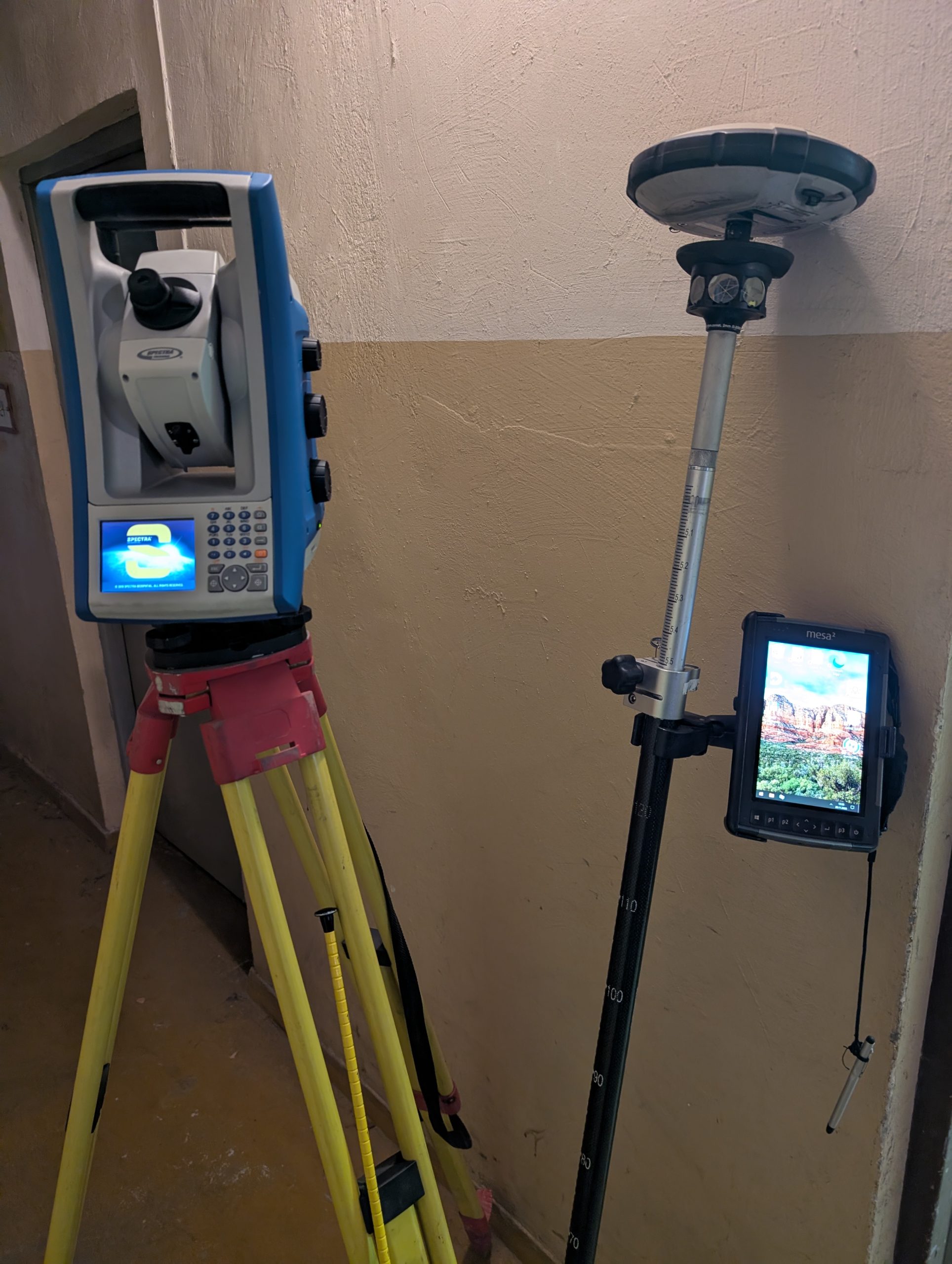 Zestaw Tachimetr Robotyczny + GPS