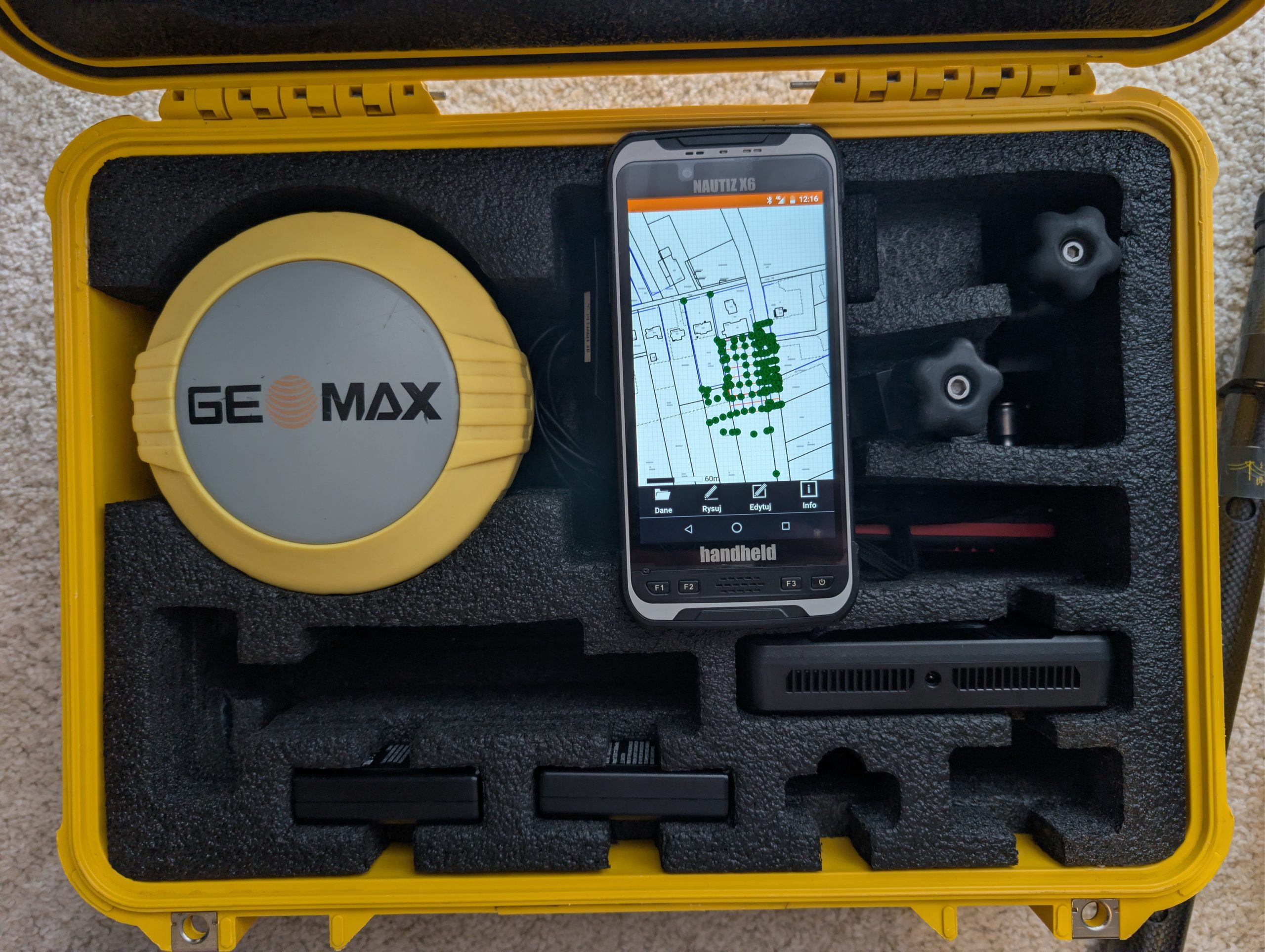 Leica GPS GEOMAX Zenith 35 Pro – Nautiz X6