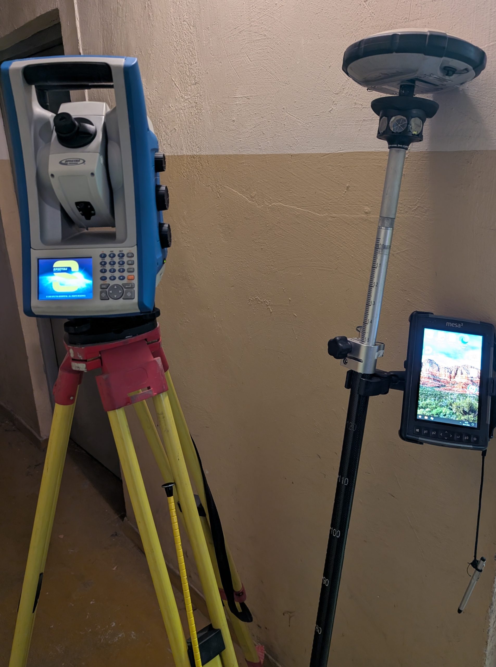 Zestaw Tachimetr Robotyczny + GPS