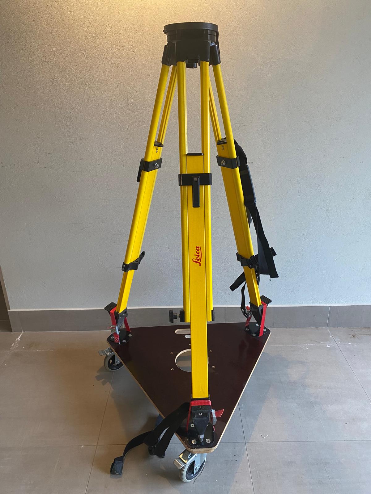 Profesjonalny Statyw Geodezyjny (Ciężki) + Mobilny Trójnik na Kółkach