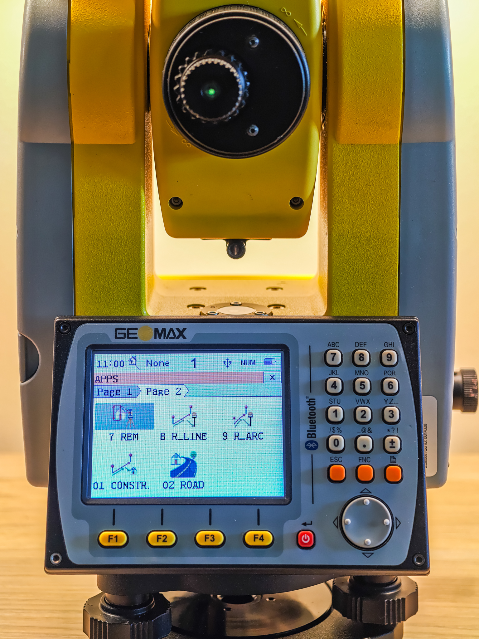 Tachimetr GEOMAX Zoom 30 PRO 2″ – zestaw