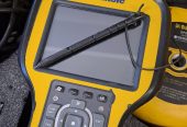 Odbiornik GNSS Trimble SPS881 z kontrolerem TSC2