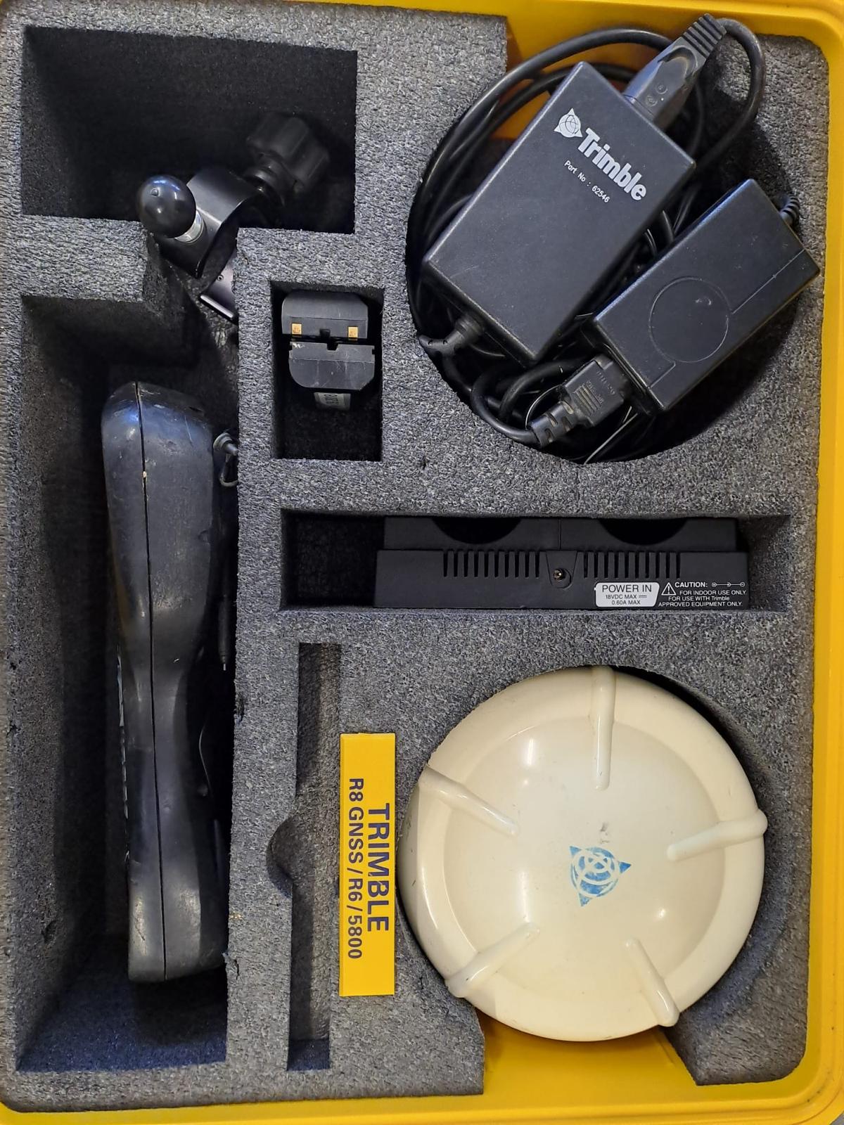 Odbiornik GNSS Trimble SPS881 z kontrolerem TSC2