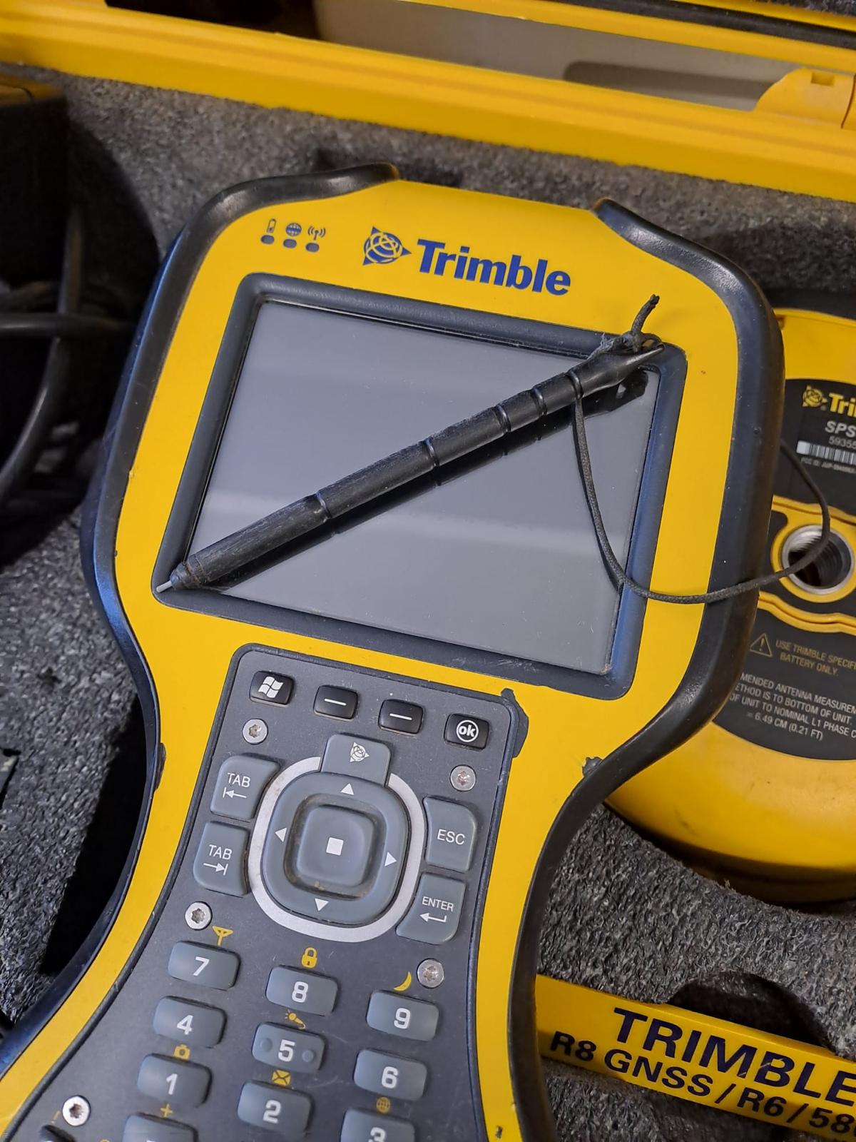 Odbiornik GNSS Trimble SPS881 z kontrolerem TSC2