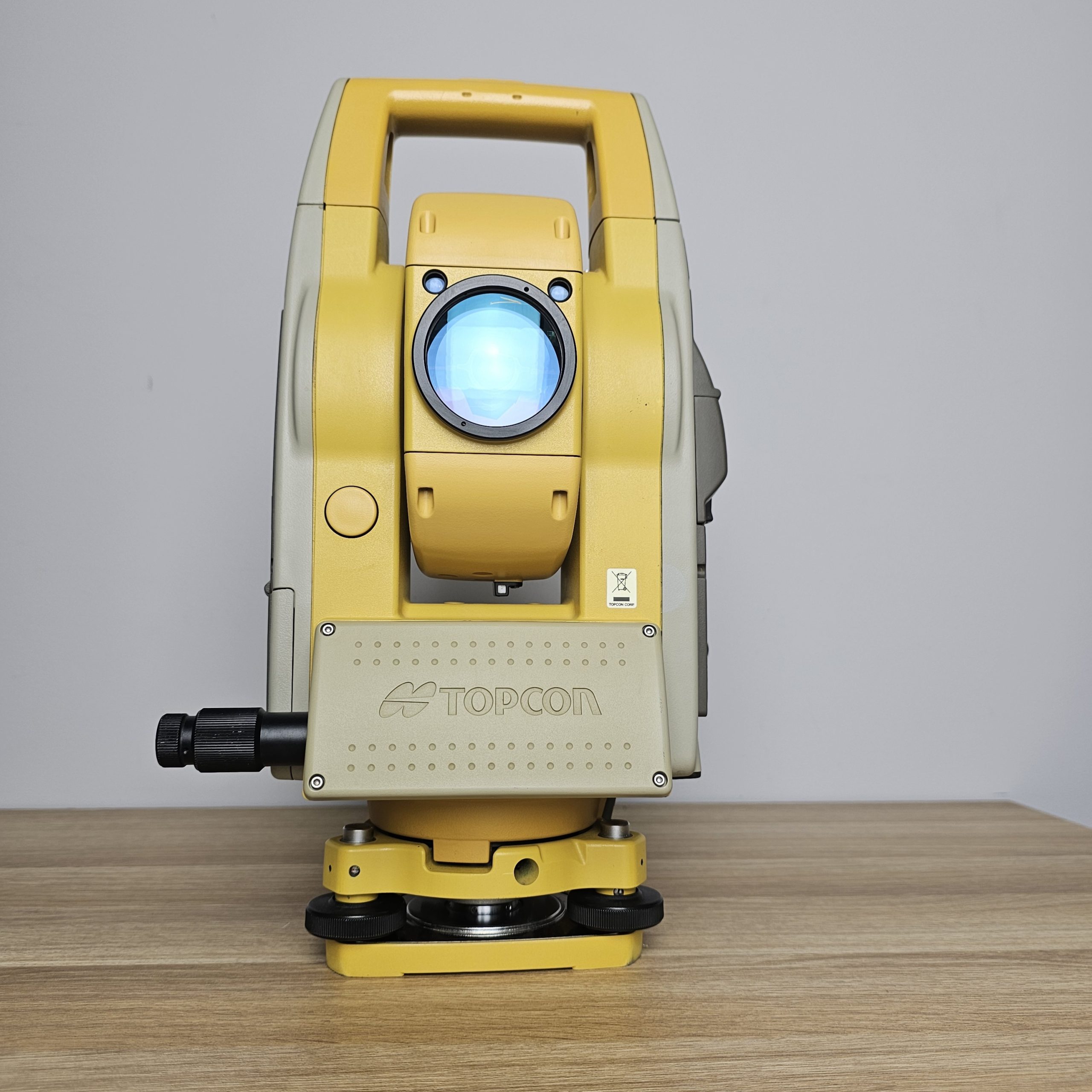 Tachimetr Topcon GPT-7505 5” – bezlustrowy tachimetr elektroniczny