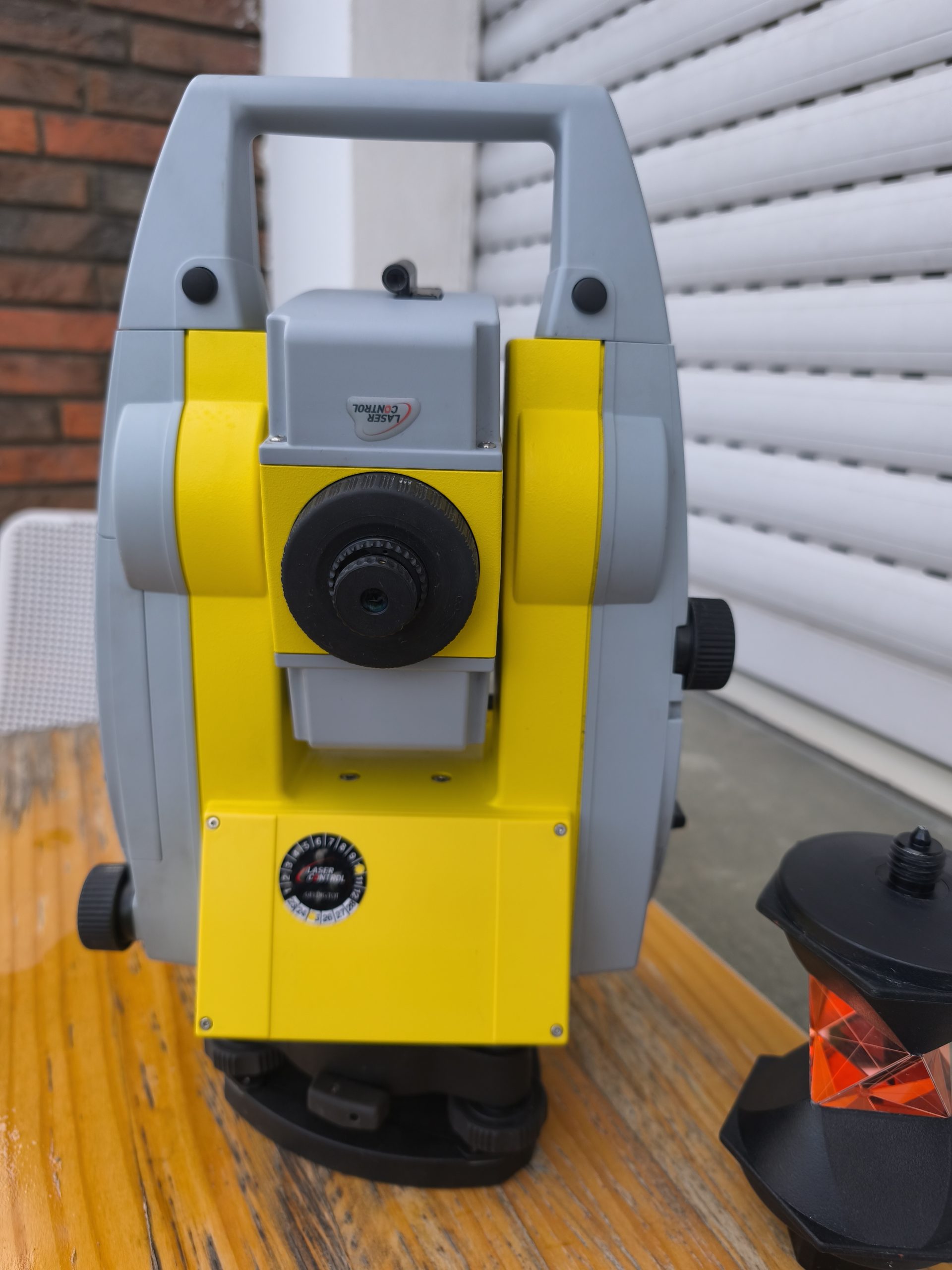 GeoMax Zoom90 R2 A5 – Tachimetr Robotyczny 2018