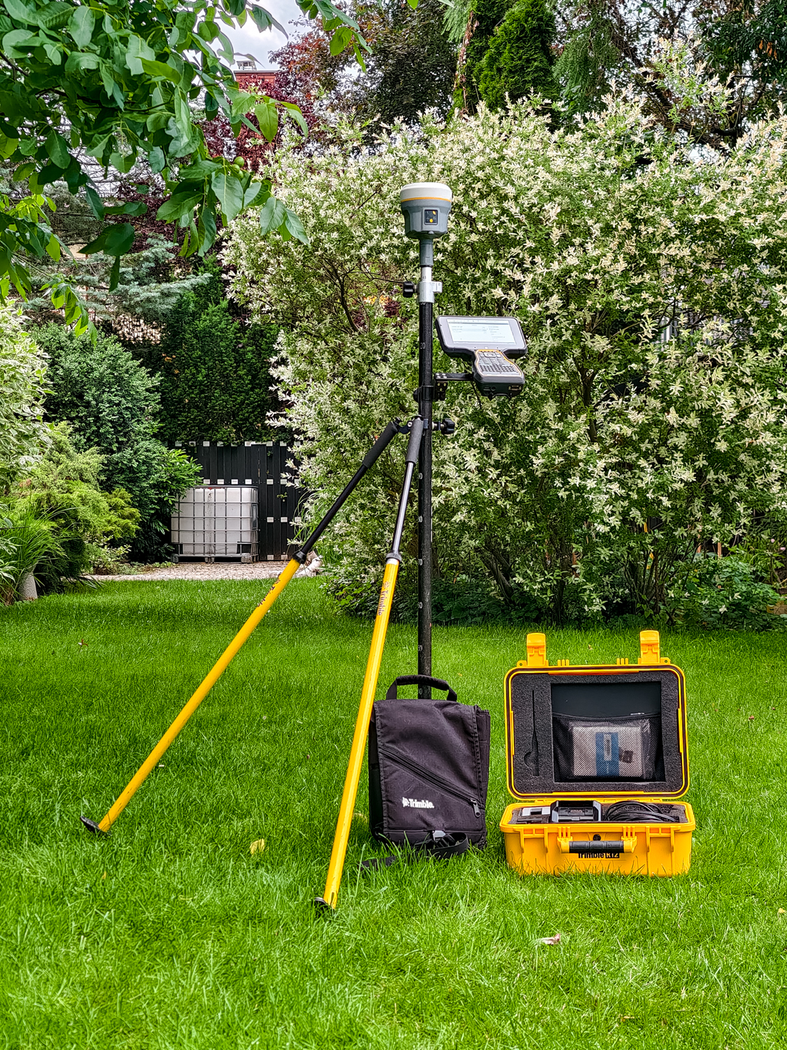 ZESTAW – odbiornik TRIMBLE R12i/rejestrator TSC7 z akcesoriami