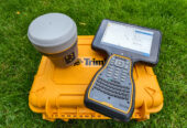ZESTAW – odbiornik TRIMBLE R12i/rejestrator TSC7 z akcesoriami