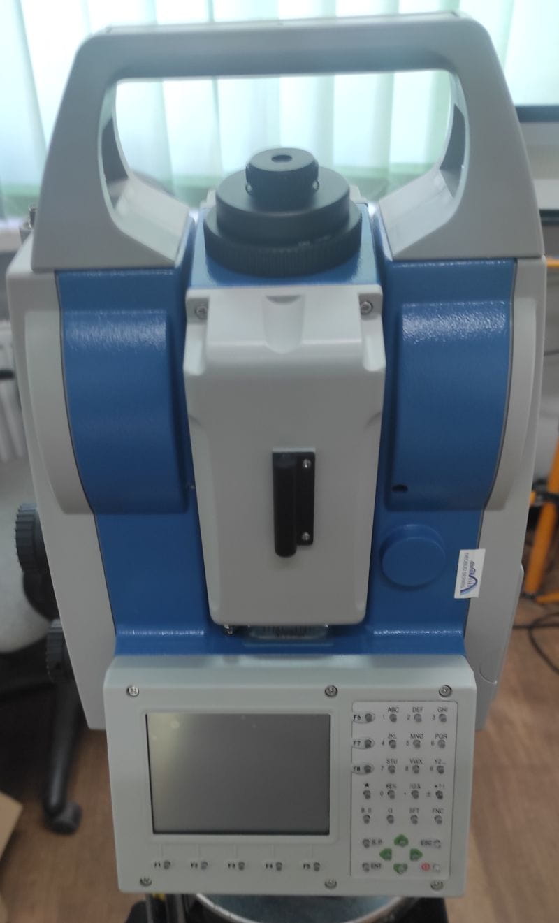 Tachimetr robotyczny Stonex R80 – Używany