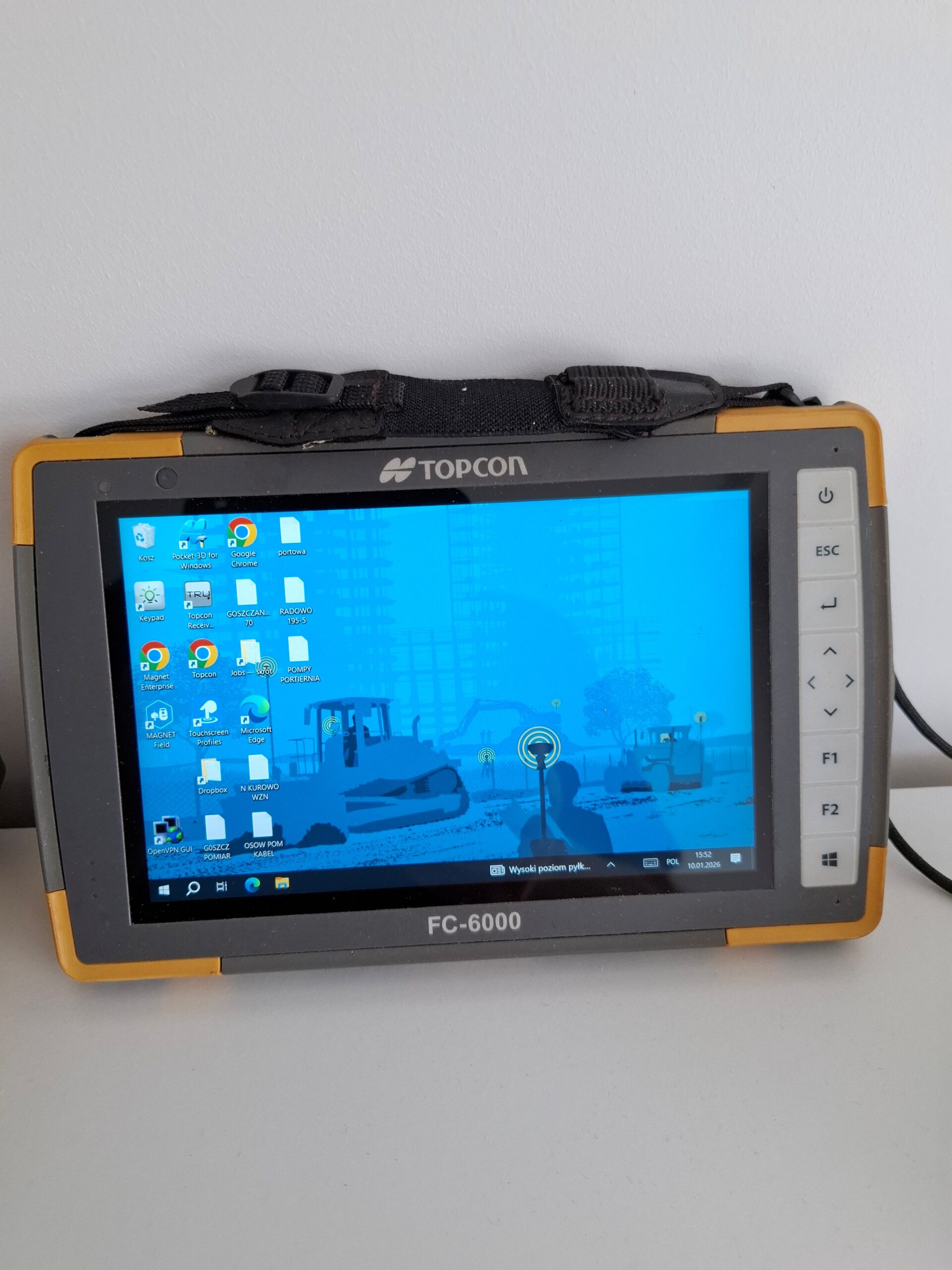 Zestaw GNSS Topcon HiPer VR z kontrolerem Topcon FC-6000 GSM i akcesoriami, rok 2022.
