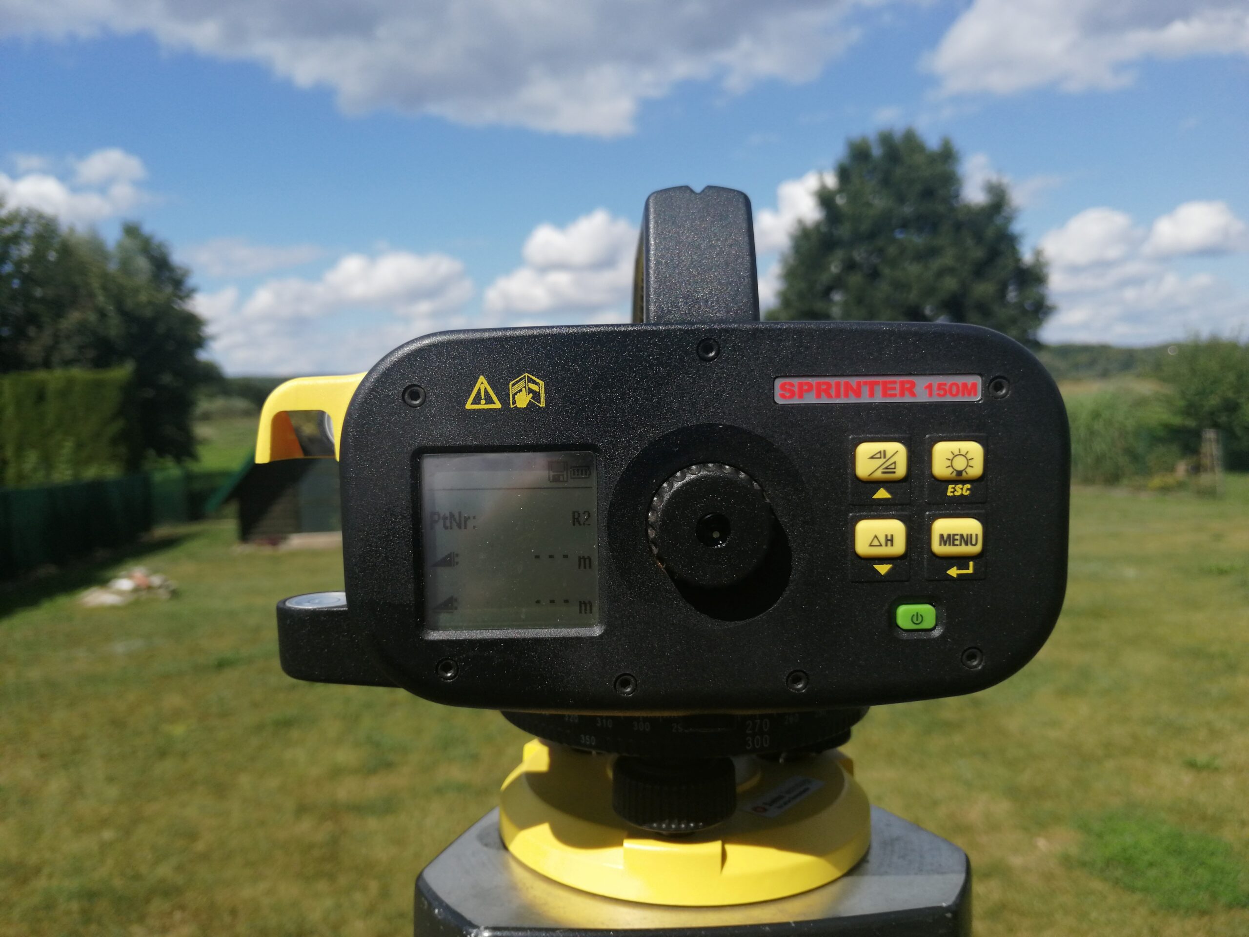 Leica Sprinter 150M, dwie łaty kodowane, statyw fiber glass, 2018.