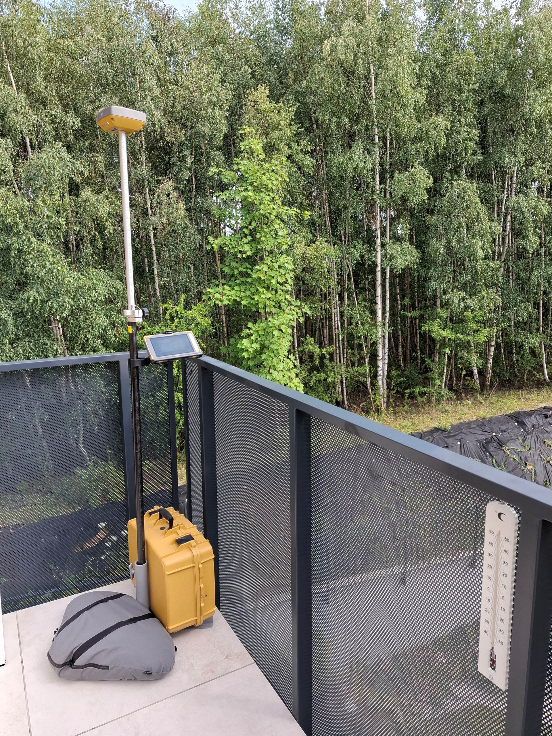 Zestaw GNSS Topcon HiPer VR z kontrolerem Topcon FC-6000 GSM i akcesoriami, rok 2022.