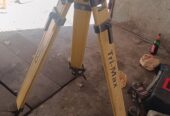 Statyw geodezyjny Seco Tri-Max – stabilny, profesjonalny (tachimetr, laser, skaner)
