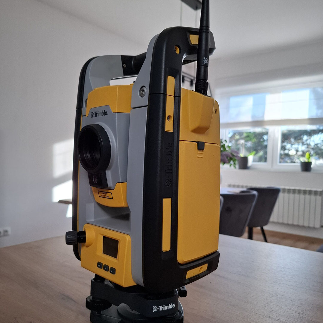 Tachimetr robotyczny Trimble SPS720 DR – stan idealny!