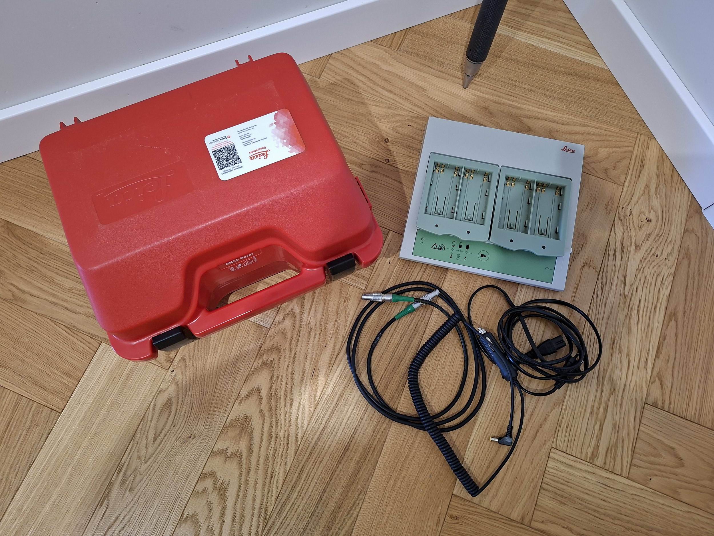 Leica GNSS – kompletny zestaw pomiarowy GS08plus + CS15 + osprzęt